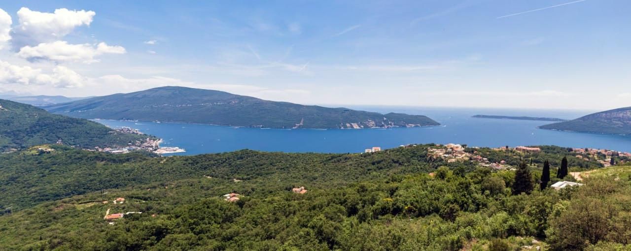 Terrain à Herceg-Novi, Monténégro, 2 020 m² - image 1