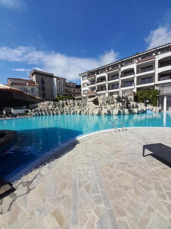 Apartment in Aheloy, Bulgaria, 78 m² - picture 1