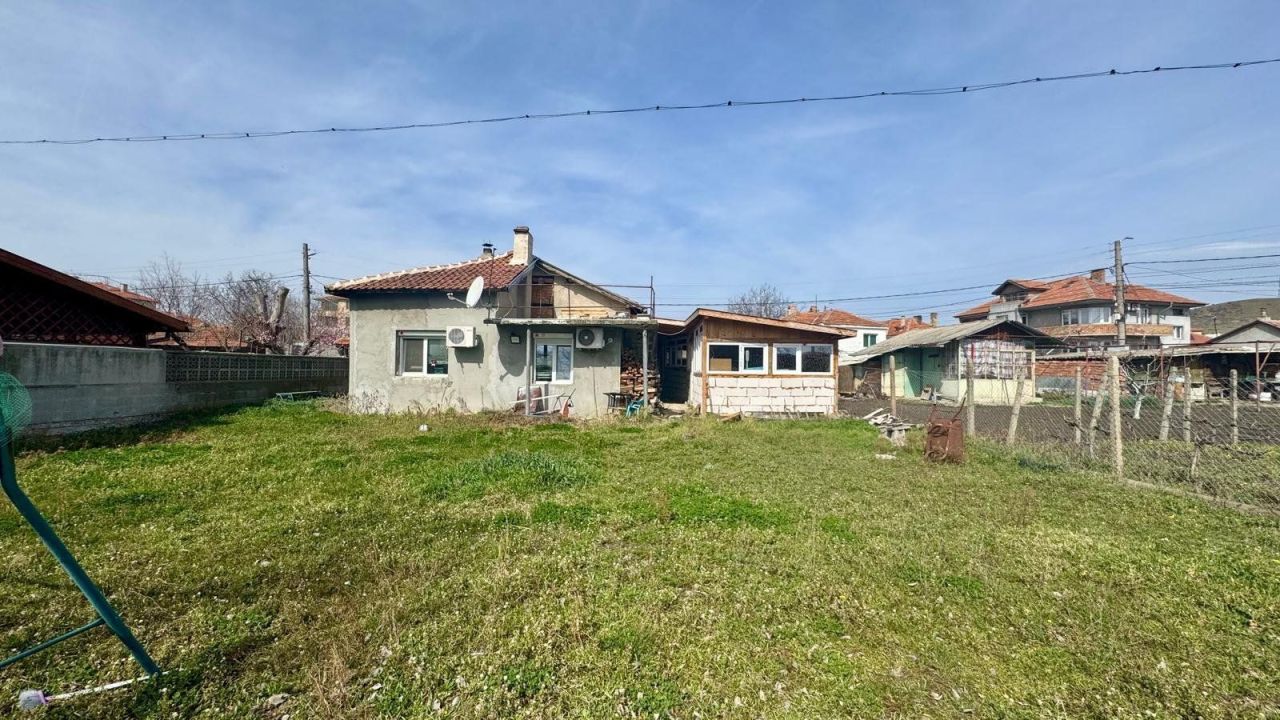 Bungalow in Kableshkovo, Bulgarien, 123 m² - Foto 1