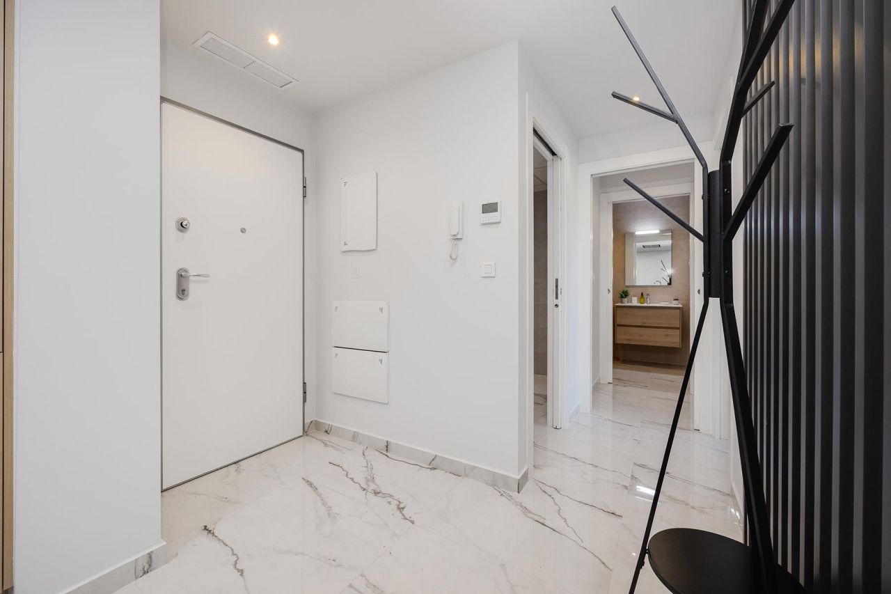 Apartment in Orihuela Costa, Spain, 78 m² - picture 14