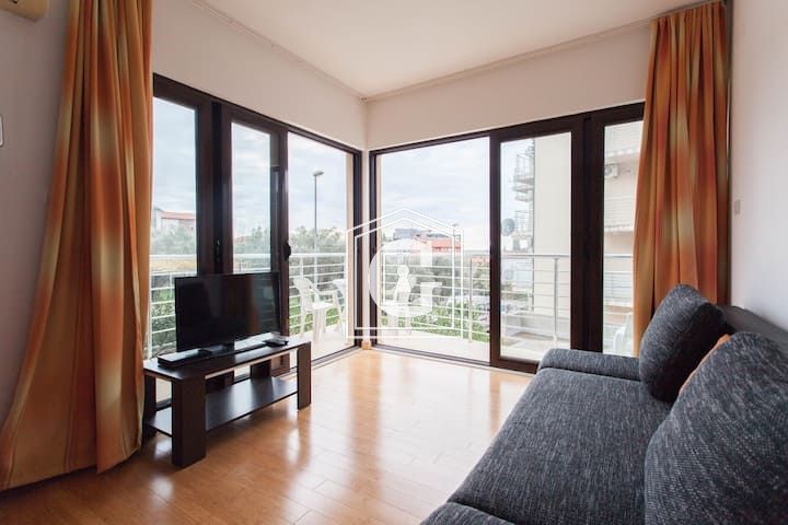 Apartamento en Becici, Montenegro, 40 m² - imagen 1