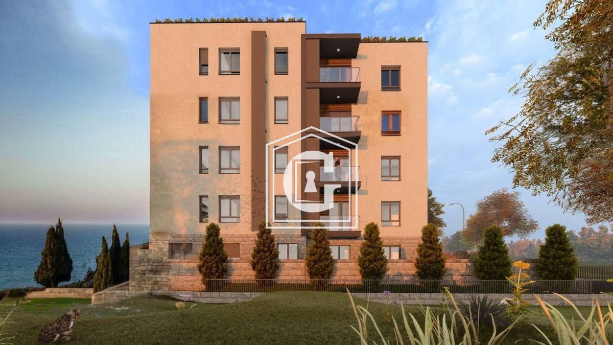 Appartement à Becici, Monténégro, 66 m² - image 1
