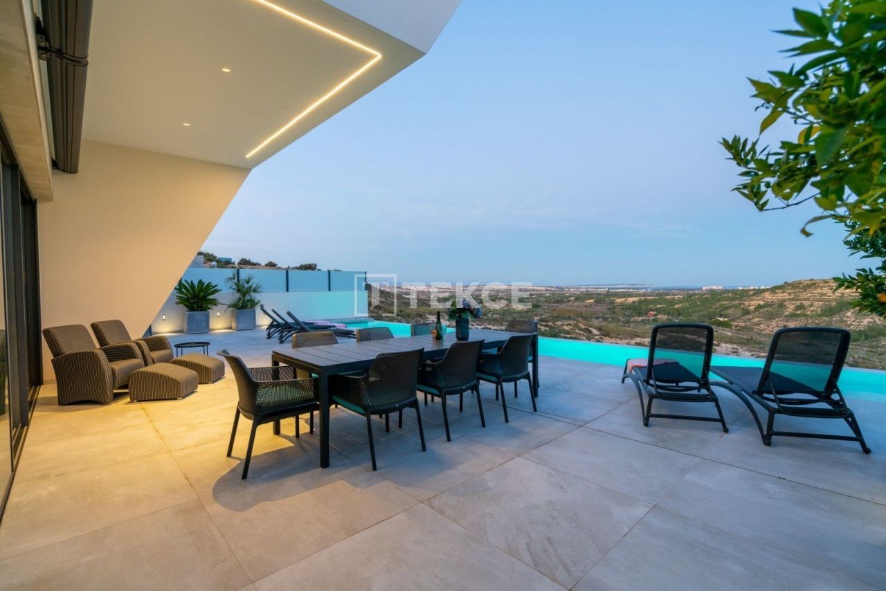 Villa à Rojales, Espagne, 280 m² - image 1