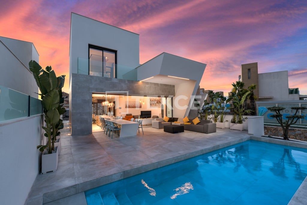 Villa en Rojales, España, 250 m² - imagen 1