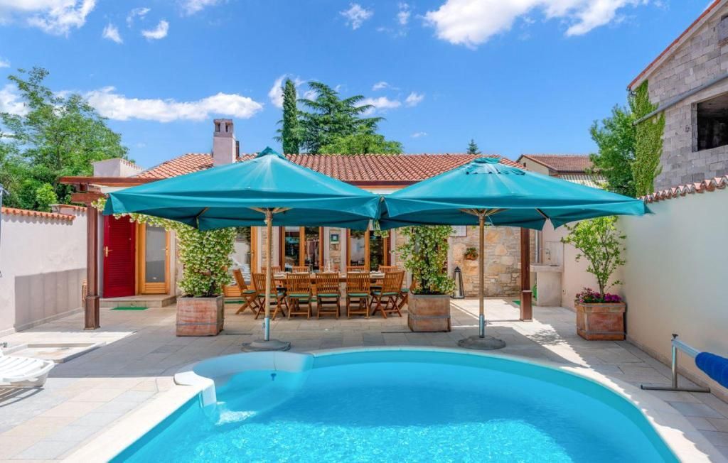 Villa Kanfanar, Croatie, 210 m² - image 1