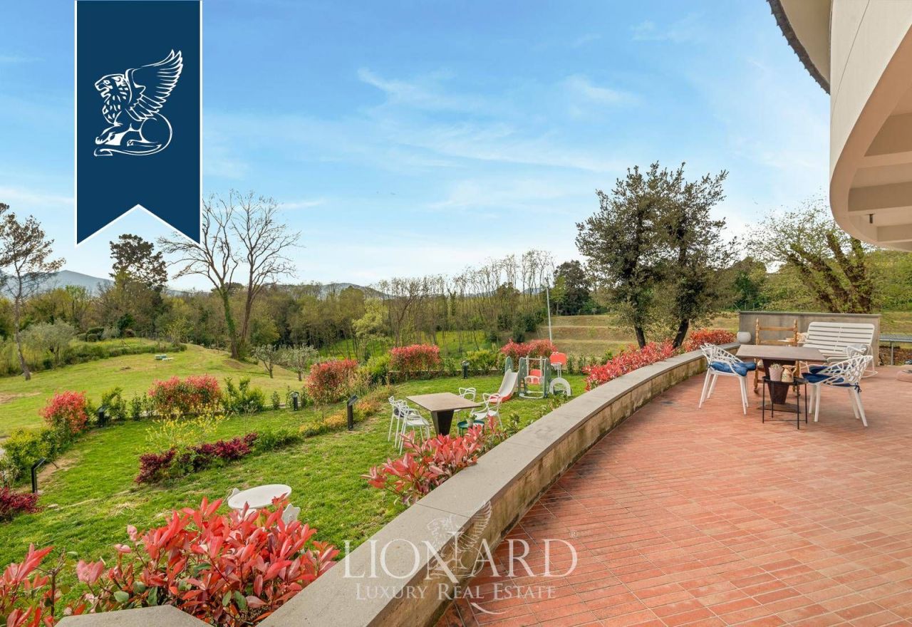 Villa a Capannori, Italia, 1 800 m² - foto 2