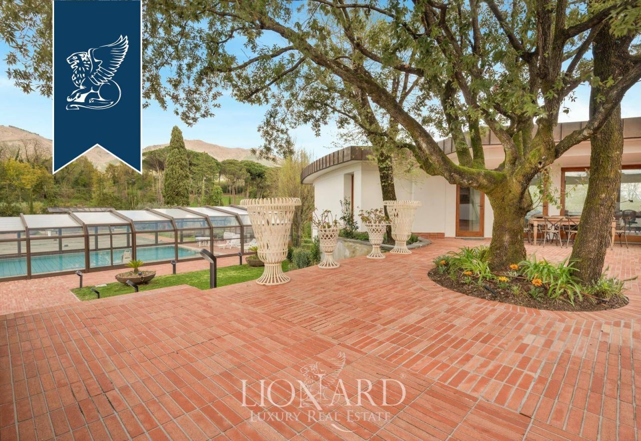 Villa a Capannori, Italia, 1 800 m² - foto 3