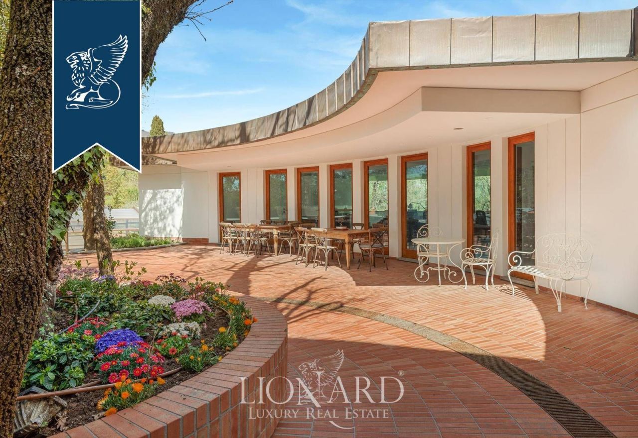 Villa a Capannori, Italia, 1 800 m² - foto 4