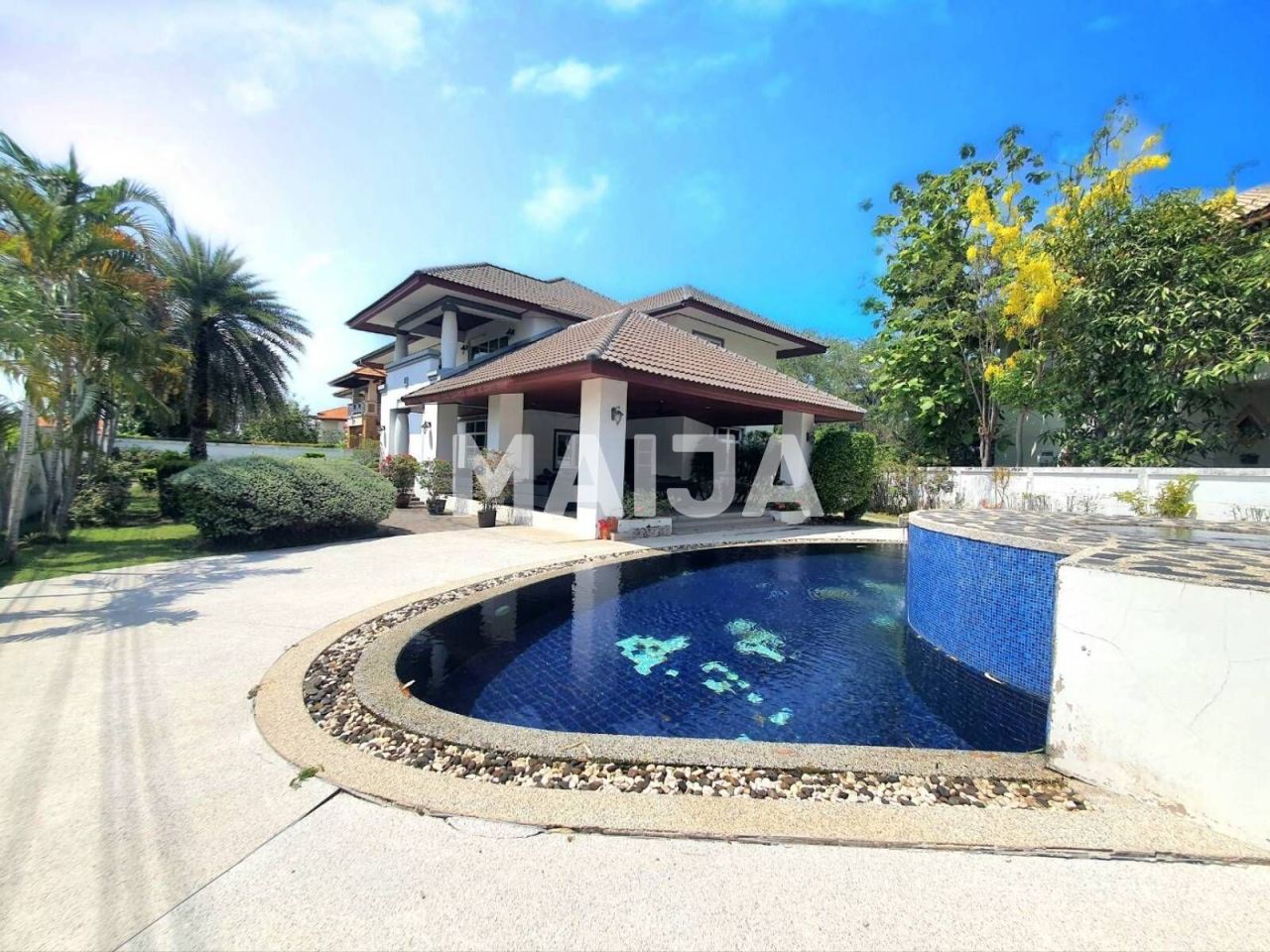 Villa Bang Saen, Tailandia, 400 m² - imagen 1