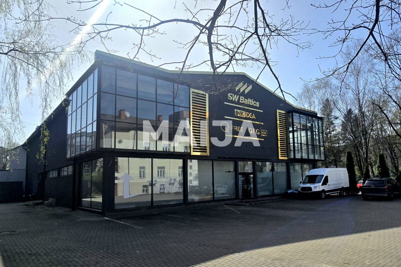 Bureau à Riga, Lettonie, 1 762 m² - image 1