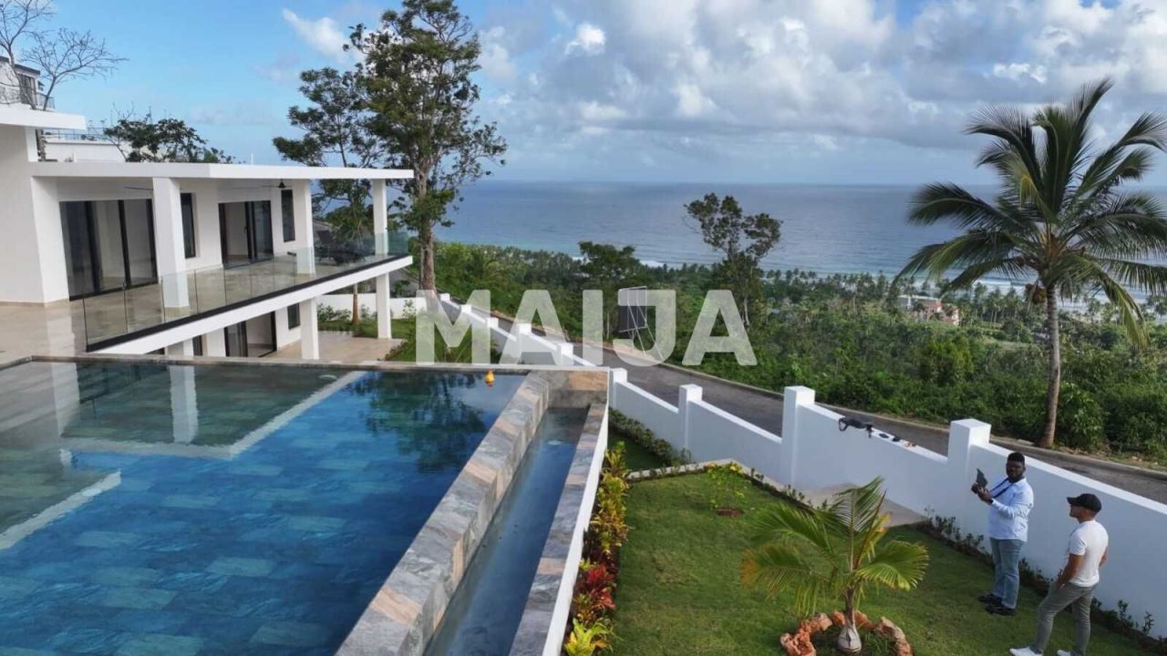 Villa en Las Terrenas, República Dominicana, 835 m² - imagen 1