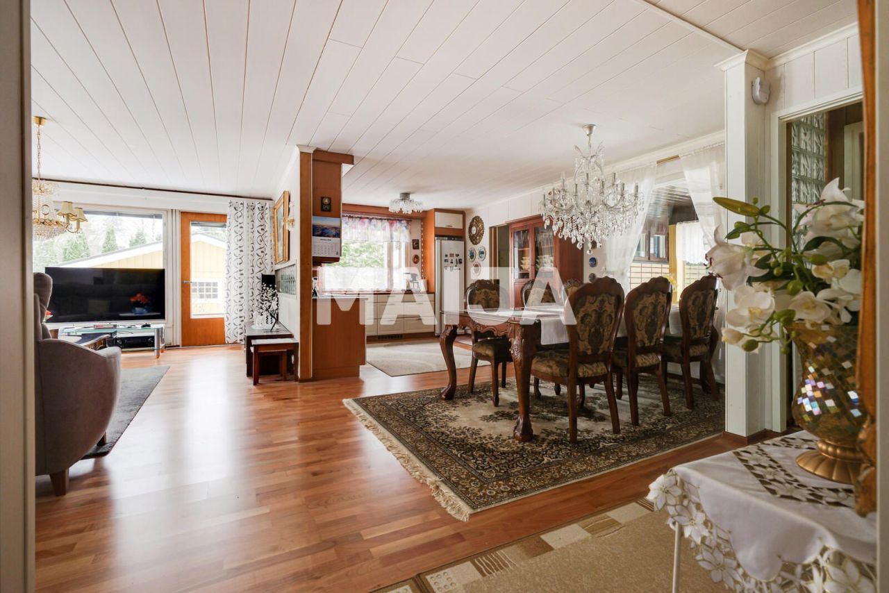 Casa en Vantaa, Finlandia, 93 m² - imagen 1