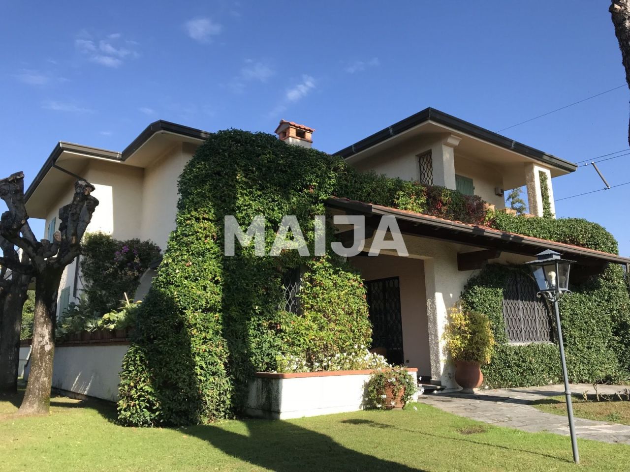 Villa en Forte dei Marmi, Italia, 300 m² - imagen 1