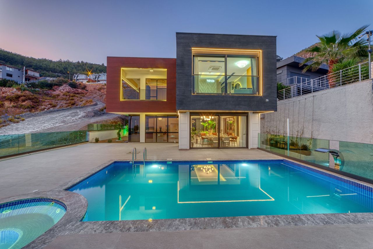 Villa in Alanya, Türkei, 300 m² - Foto 1