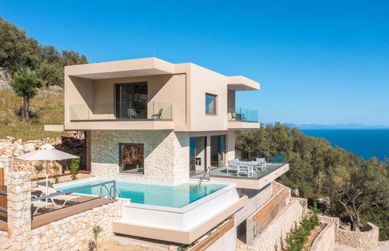 Villa on Corfu, Greece, 314 m² - picture 1