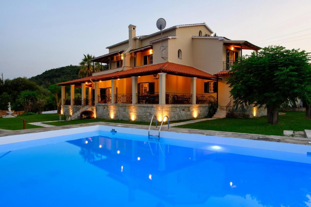 Villa in Insel Korfu, Griechenland, 457 m² - Foto 1