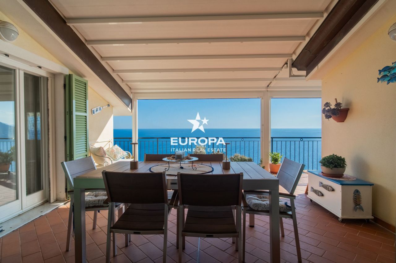 Ático en Ospedaletti, Italia, 148 m² - imagen 3