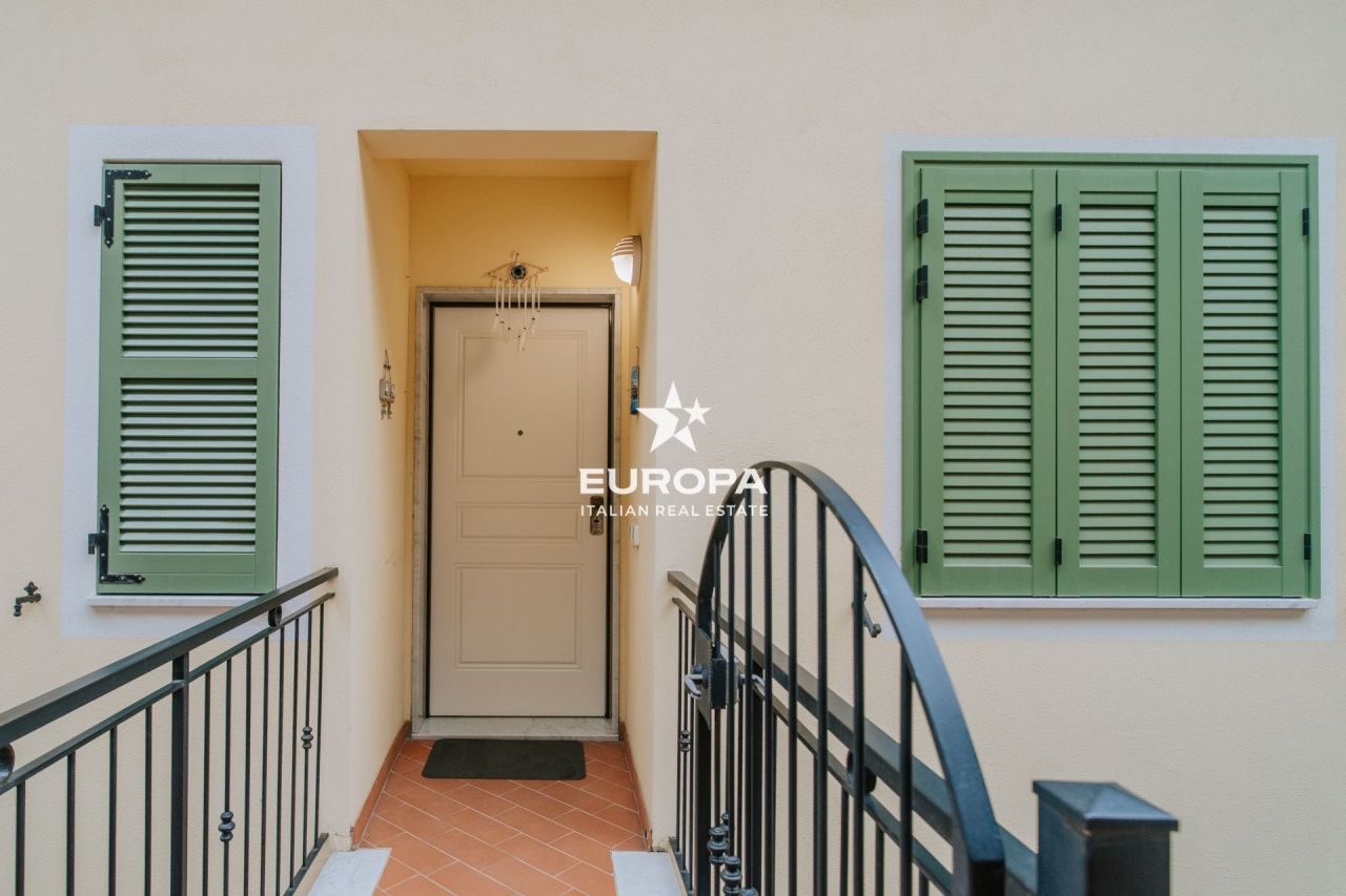 Ático en Ospedaletti, Italia, 148 m² - imagen 15