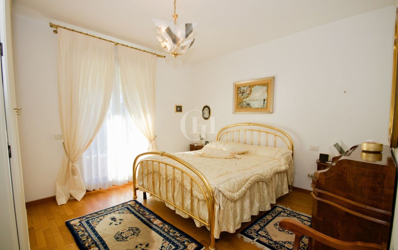 Villa in Lido di Jesolo, Italy, 158 m² - picture 8