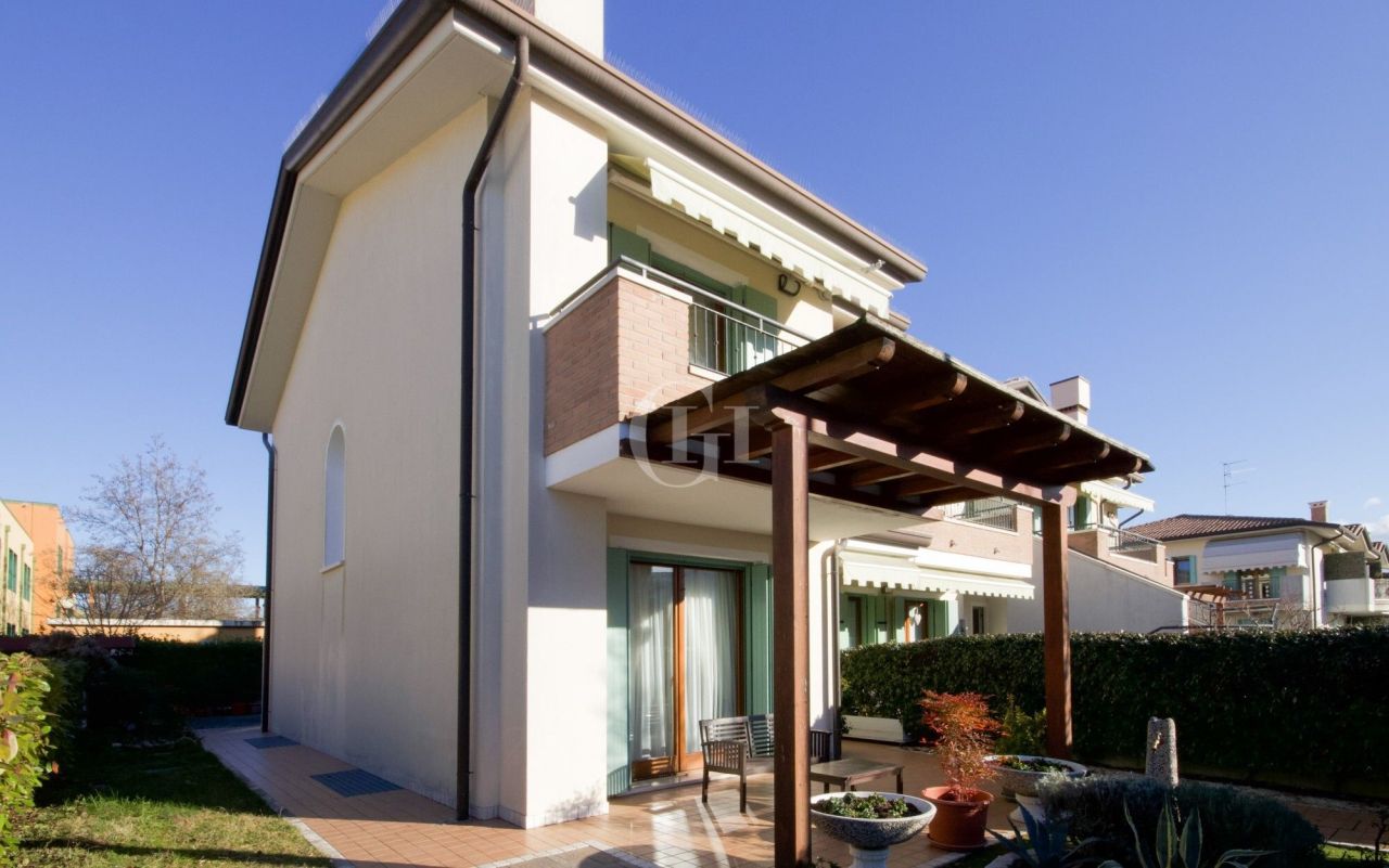 Villa in Lido di Jesolo, Italy, 158 m² - picture 16