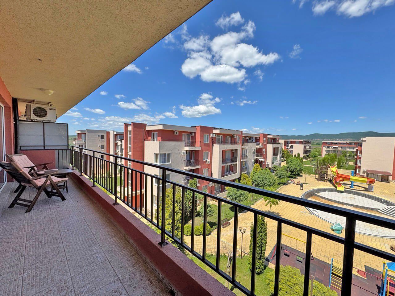 Appartement à Slantchev Briag, Bulgarie, 73 m² - image 1