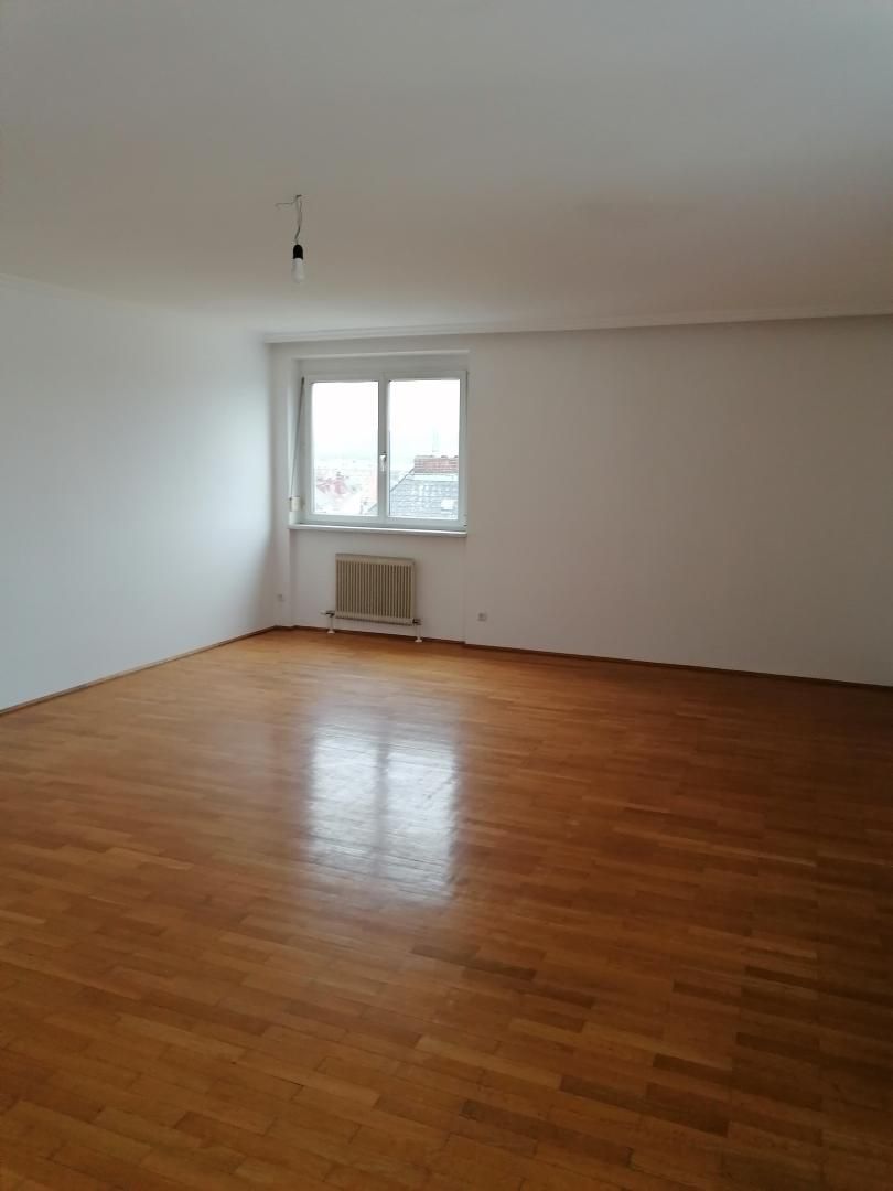 Flat in Linz, Austria, 136 m² - picture 1