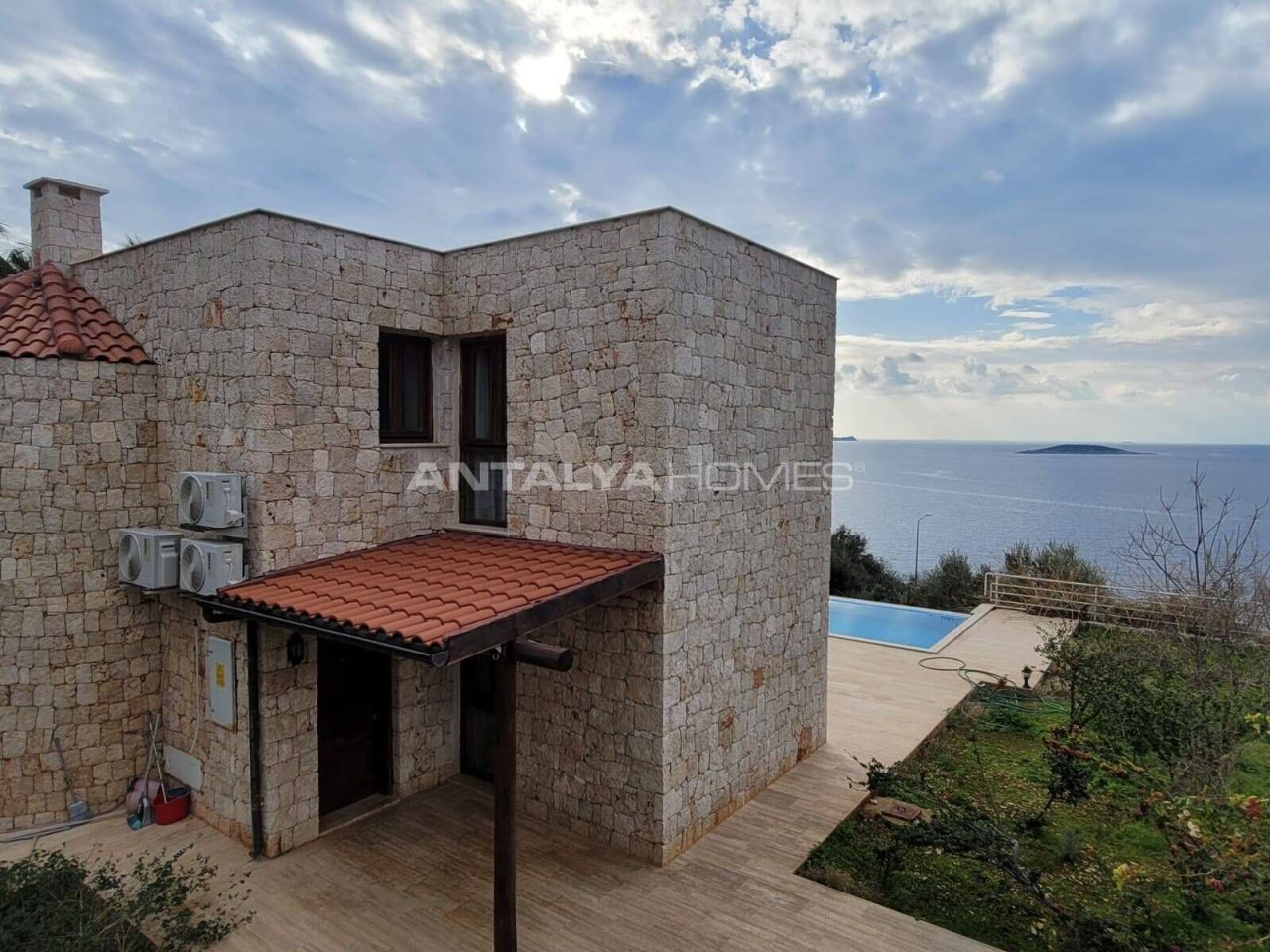 Villa en Kaş, Turquia, 470 m² - imagen 1