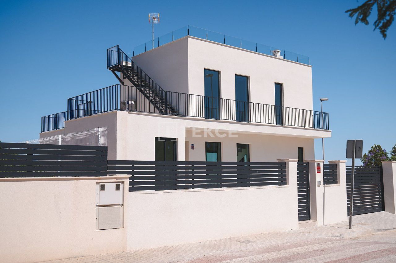 Villa à Polop de la Marina, Espagne, 150 m² - image 3