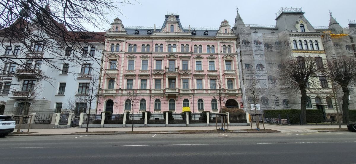 Casa lucrativa en Riga, Letonia, 2 000 m² - imagen 1