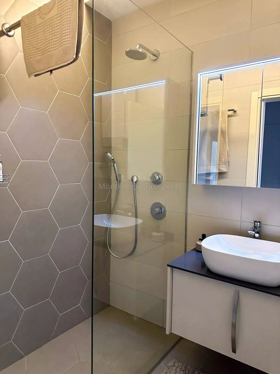 Apartamento en Dobrota, Montenegro, 52 m² - imagen 8