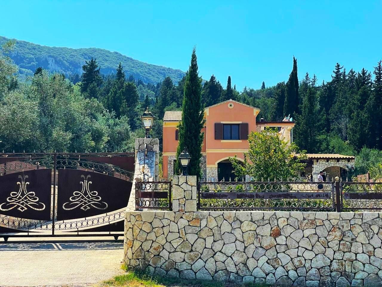 Villa sur Corfou, Grèce, 350 m² - image 2