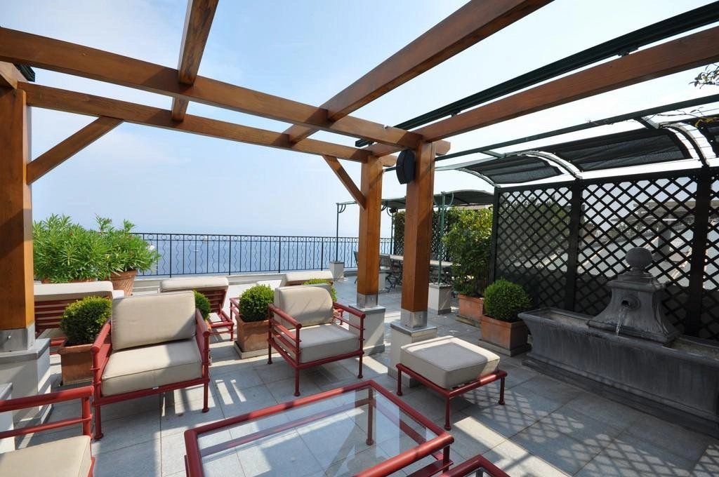 Penthouse in Monaco, Monaco, 290 m² - picture 1