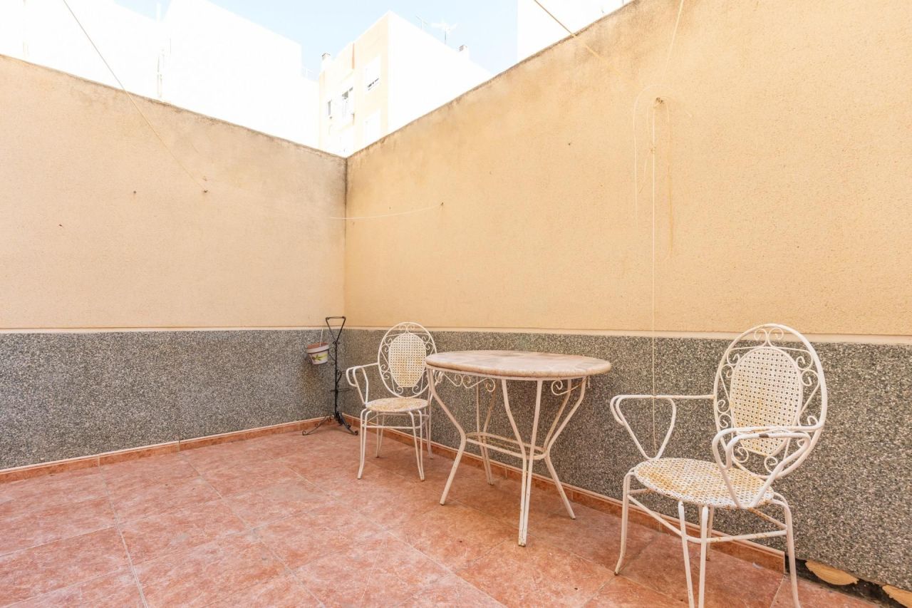 Piso en Torrevieja, España, 69 m² - imagen 10