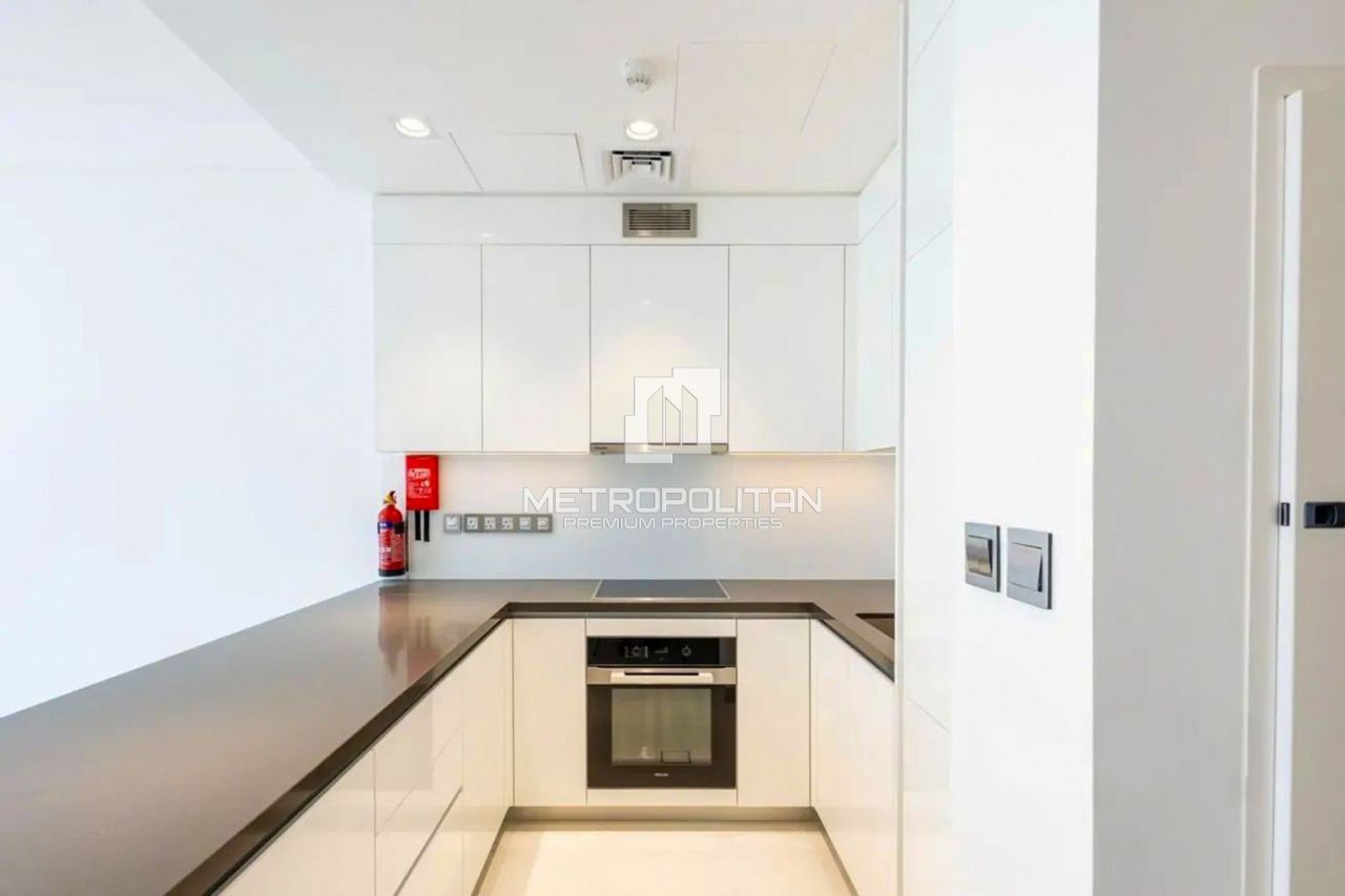 Apartment in Dubai, UAE, 68 m² - picture 5