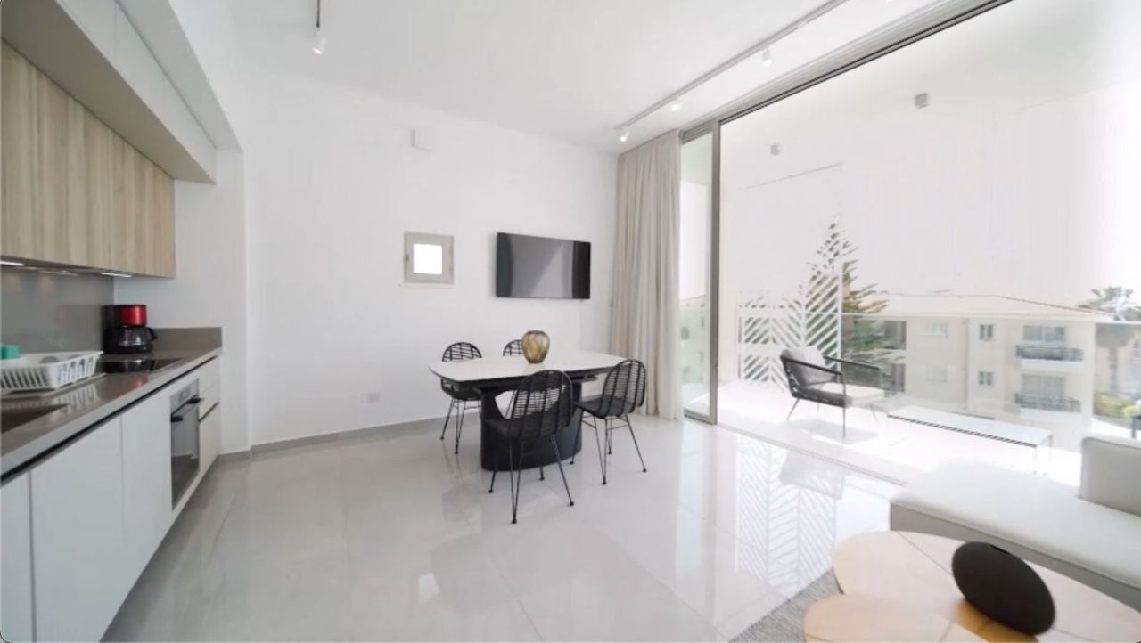 Apartment in Paphos, Cyprus - picture 1