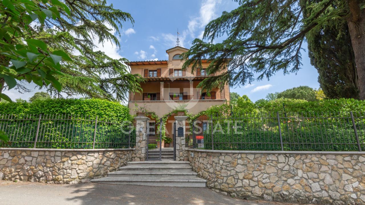 House in Cetona, Italy, 489.1 m² - picture 1