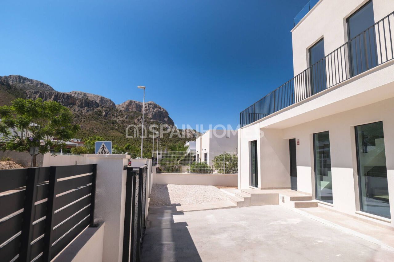 Villa in Polop de la Marina, Spain, 150 m² - picture 3
