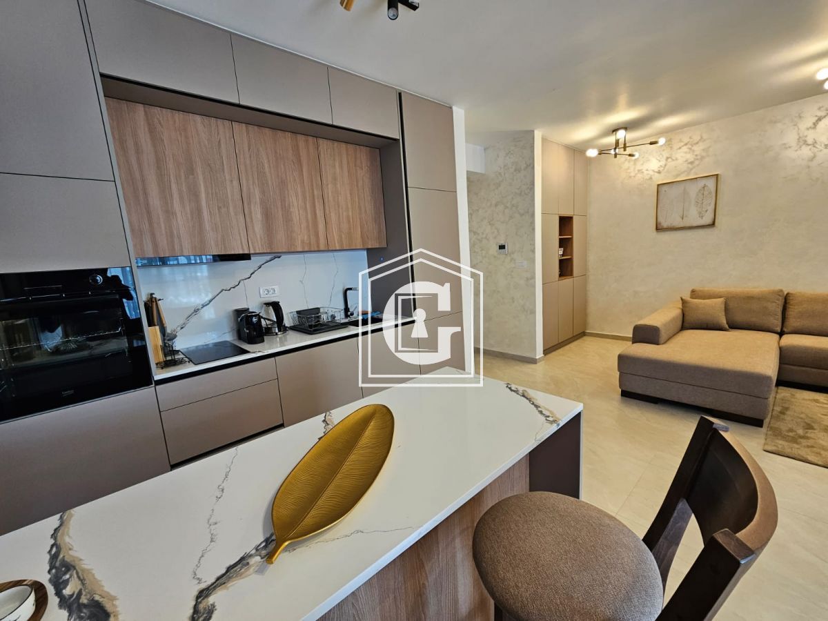 Apartment in Dobra Voda, Montenegro, 78 m² - picture 1