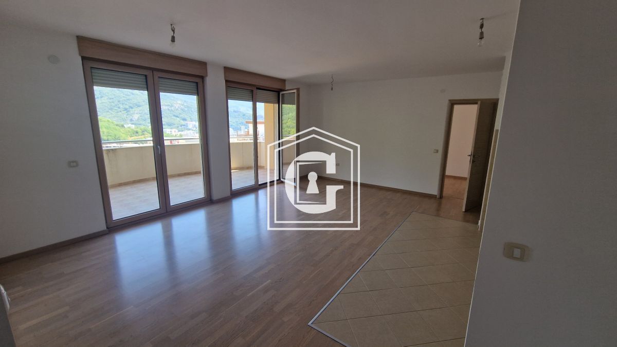 Apartment in Becici, Montenegro, 105 m² - picture 2