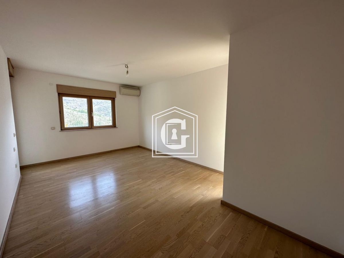 Apartment in Becici, Montenegro, 105 m² - picture 11