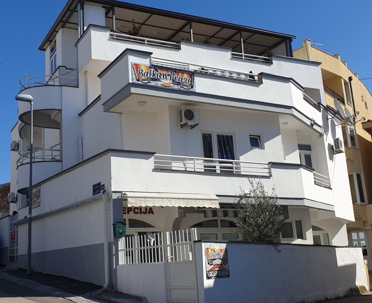 Hotel in Bar, Montenegro, 552 m² - picture 1