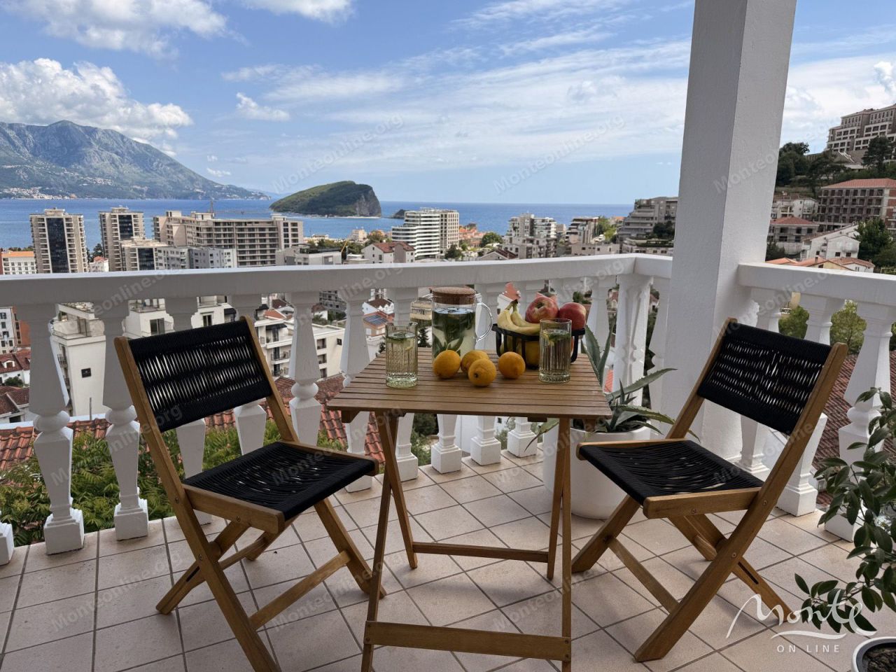 Piso en Budva, Montenegro, 68 m² - imagen 1