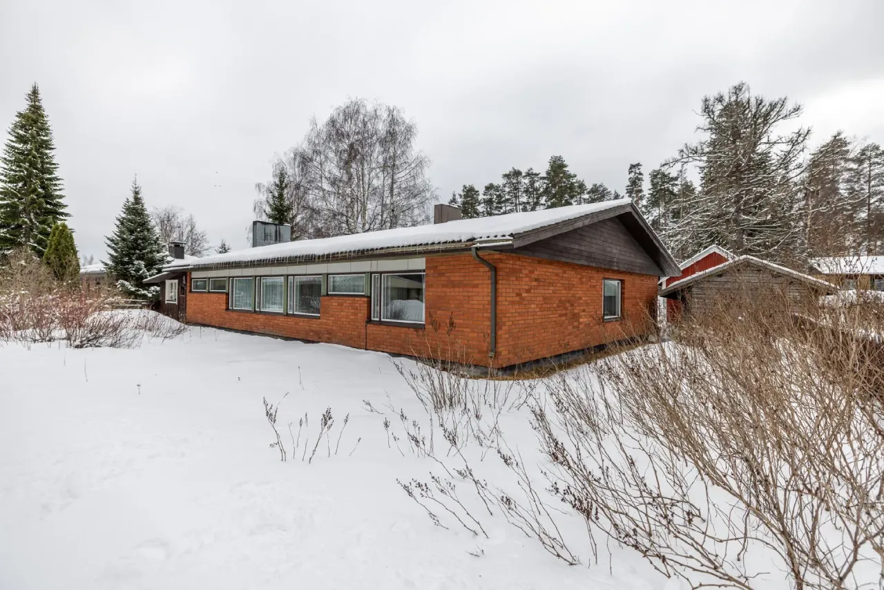 Maison à Juva, Finlande, 160 m² - image 1