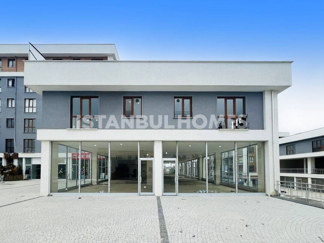 Geschäft in Çekmeköy, Türkei, 291 m² - Foto 1