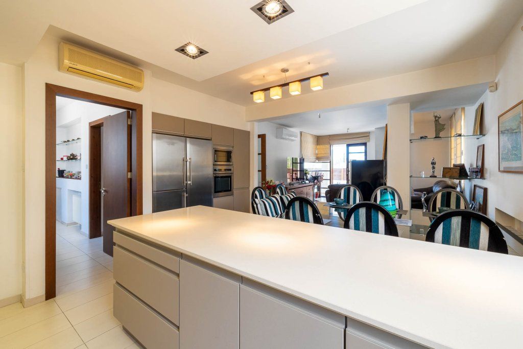 Flat in Larnaca, Cyprus, 400 m² - picture 9