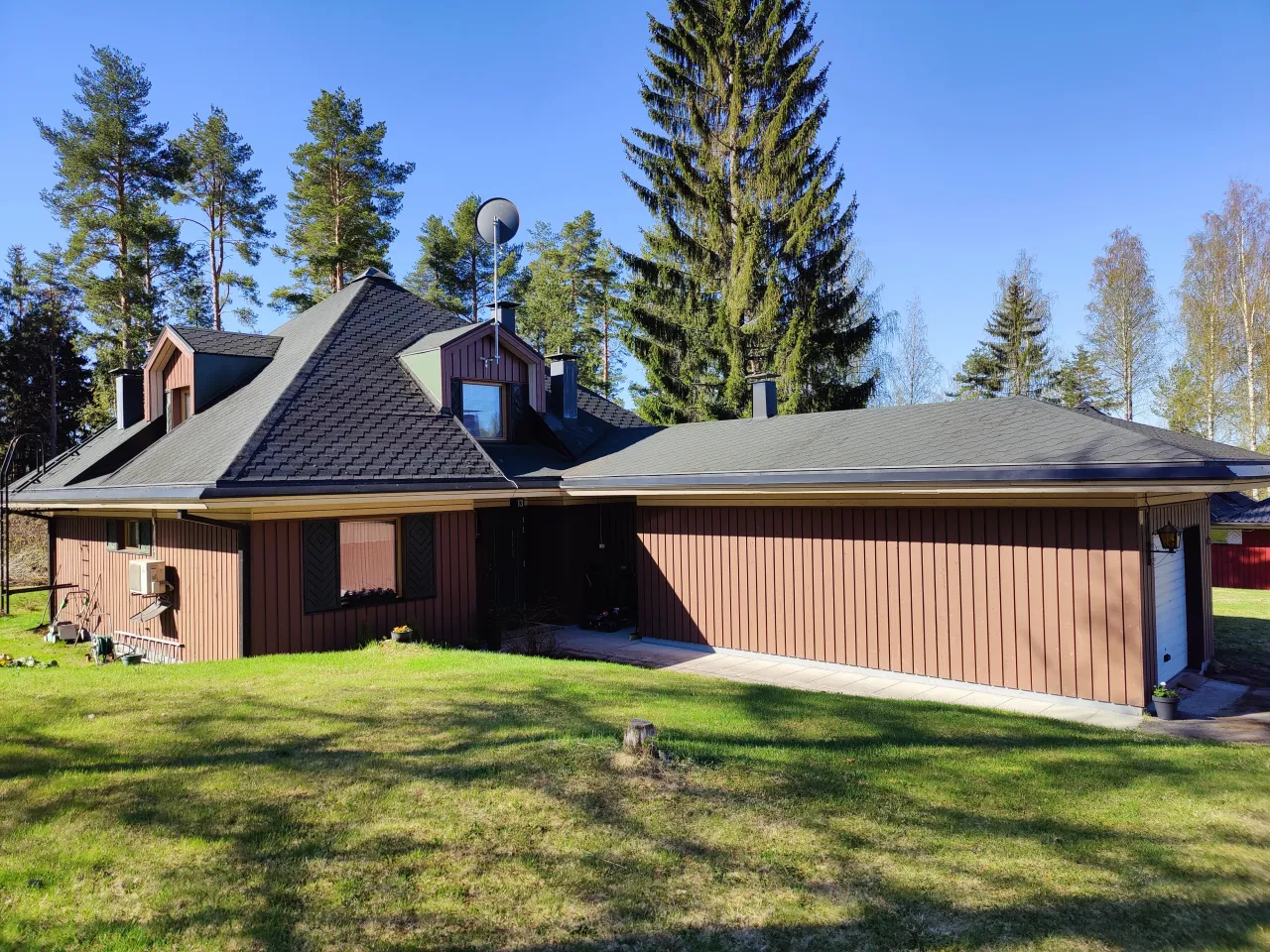 Maison à Kitee, Finlande, 132 m² - image 1
