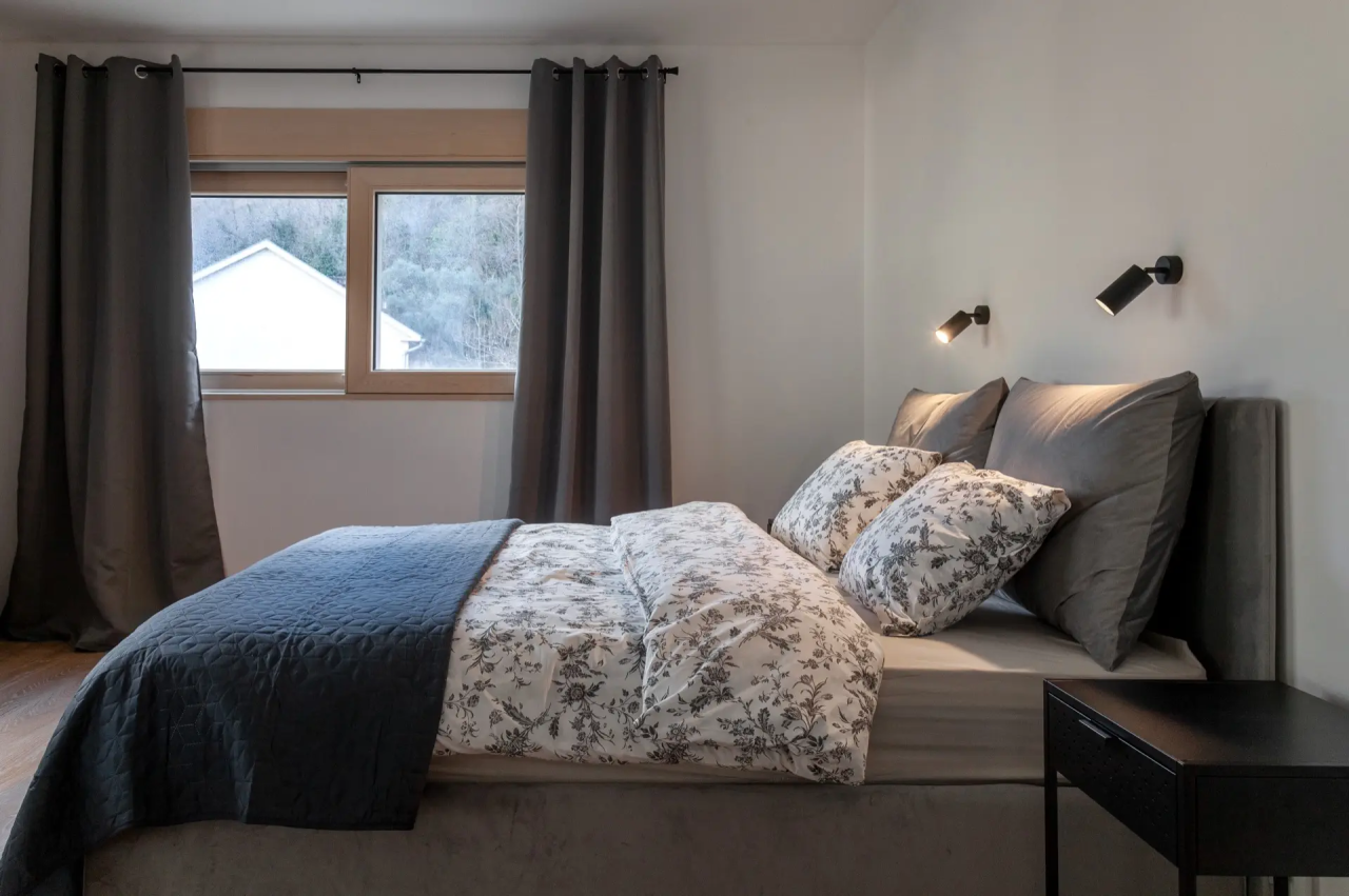 Piso en Dobrota, Montenegro, 136 m² - imagen 9