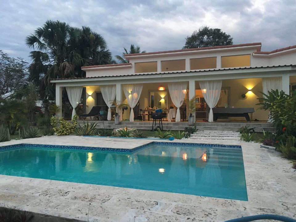 Villa in Cabarete, Dominikanische Republik, 200 m² - Foto 1