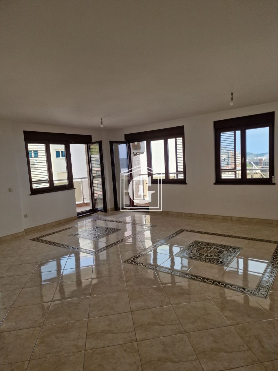 Appartement à Becici, Monténégro, 120 m² - image 1