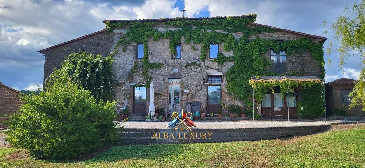 Villa Via Roma, Italien, 310 m² - Foto 1